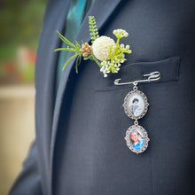 Cargar imagen en el visor de la galería, Personalized Lapel Photo Charm